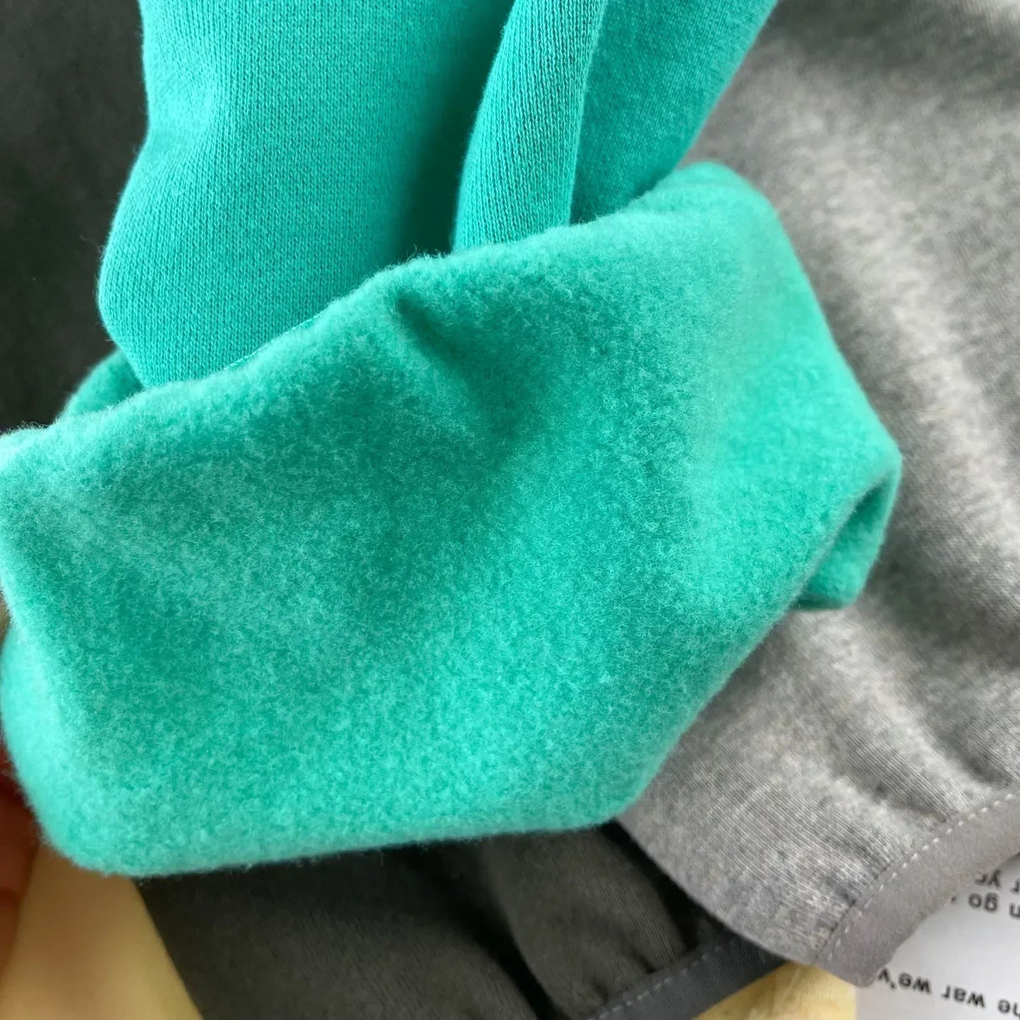 24ss Luxury Design Men's Round Neck Sweaters Couple High Street Solid Color Thickened Warm High Street Round Neck Pullover