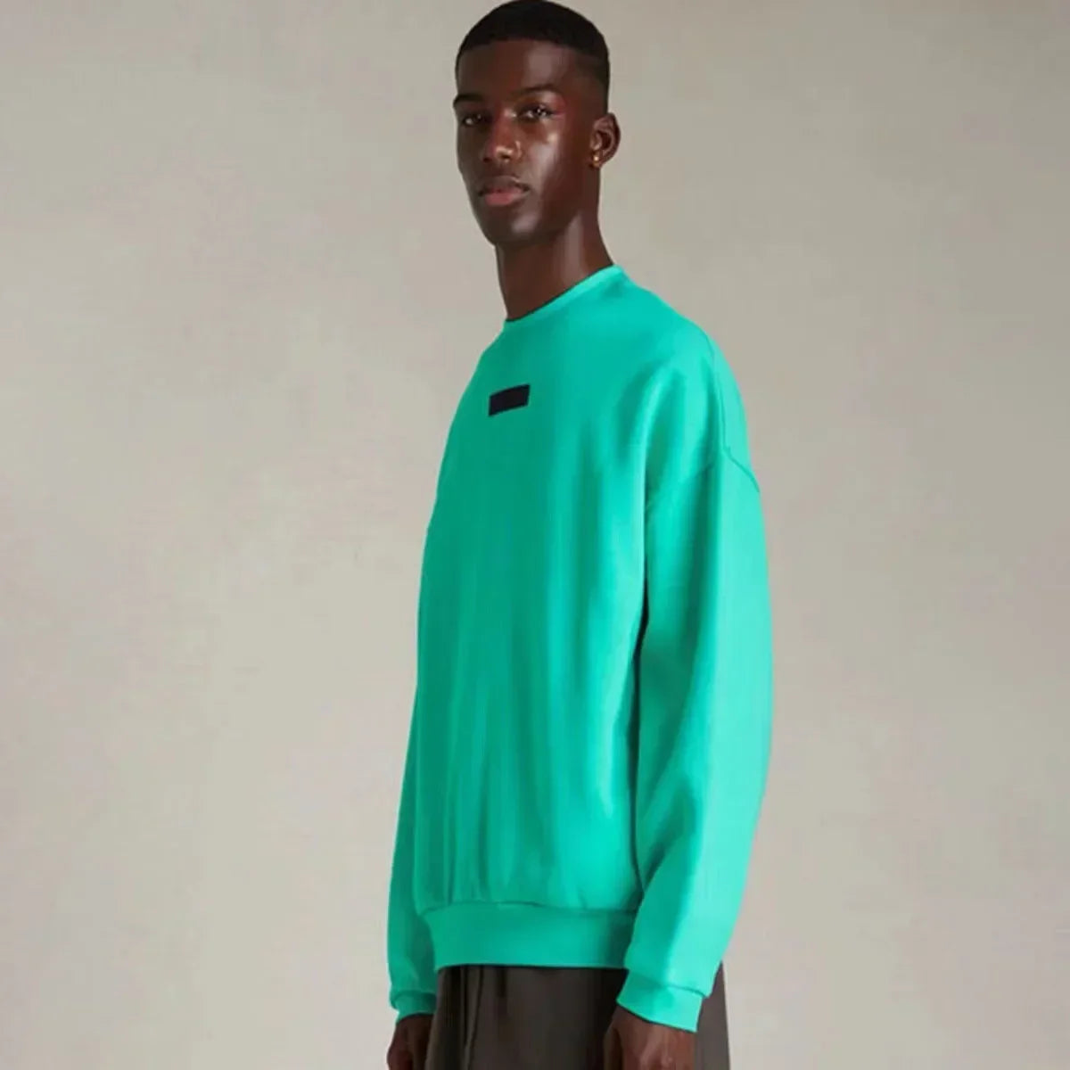 24ss Luxury Design Men's Round Neck Sweaters Couple High Street Solid Color Thickened Warm High Street Round Neck Pullover