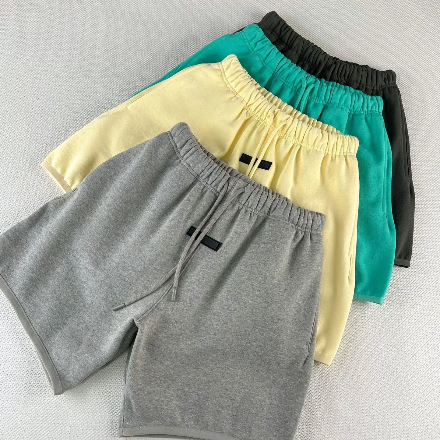 24ss Luxury Design Men's Round Neck Sweaters Couple High Street Solid Color Thickened Warm High Street Round Neck Pullover
