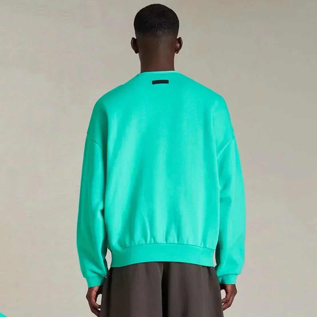 24ss Luxury Design Men's Round Neck Sweaters Couple High Street Solid Color Thickened Warm High Street Round Neck Pullover