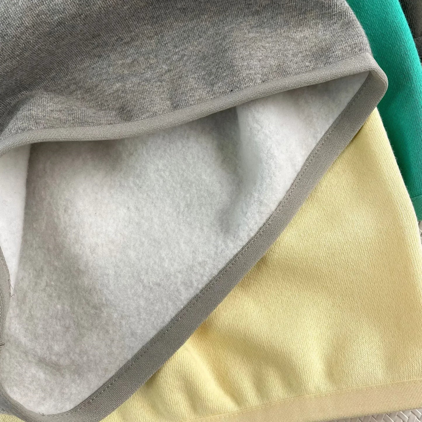 24ss Luxury Design Men's Round Neck Sweaters Couple High Street Solid Color Thickened Warm High Street Round Neck Pullover