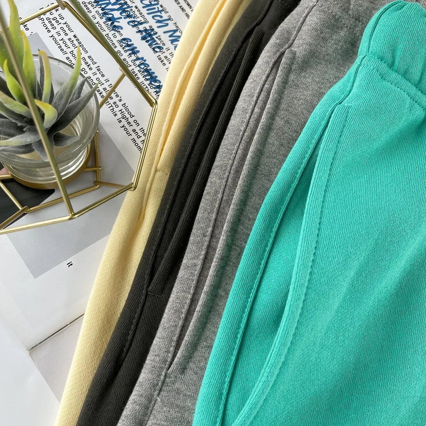 24ss Luxury Design Men's Round Neck Sweaters Couple High Street Solid Color Thickened Warm High Street Round Neck Pullover