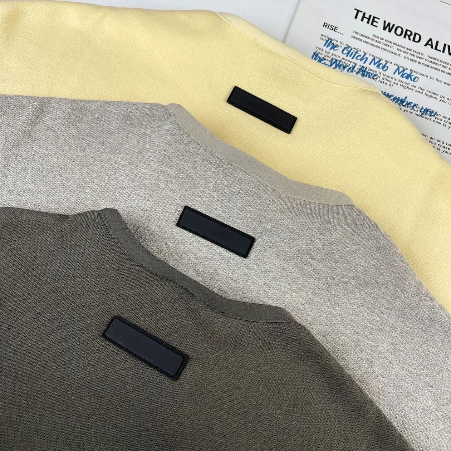 24ss Luxury Design Men's Round Neck Sweaters Couple High Street Solid Color Thickened Warm High Street Round Neck Pullover