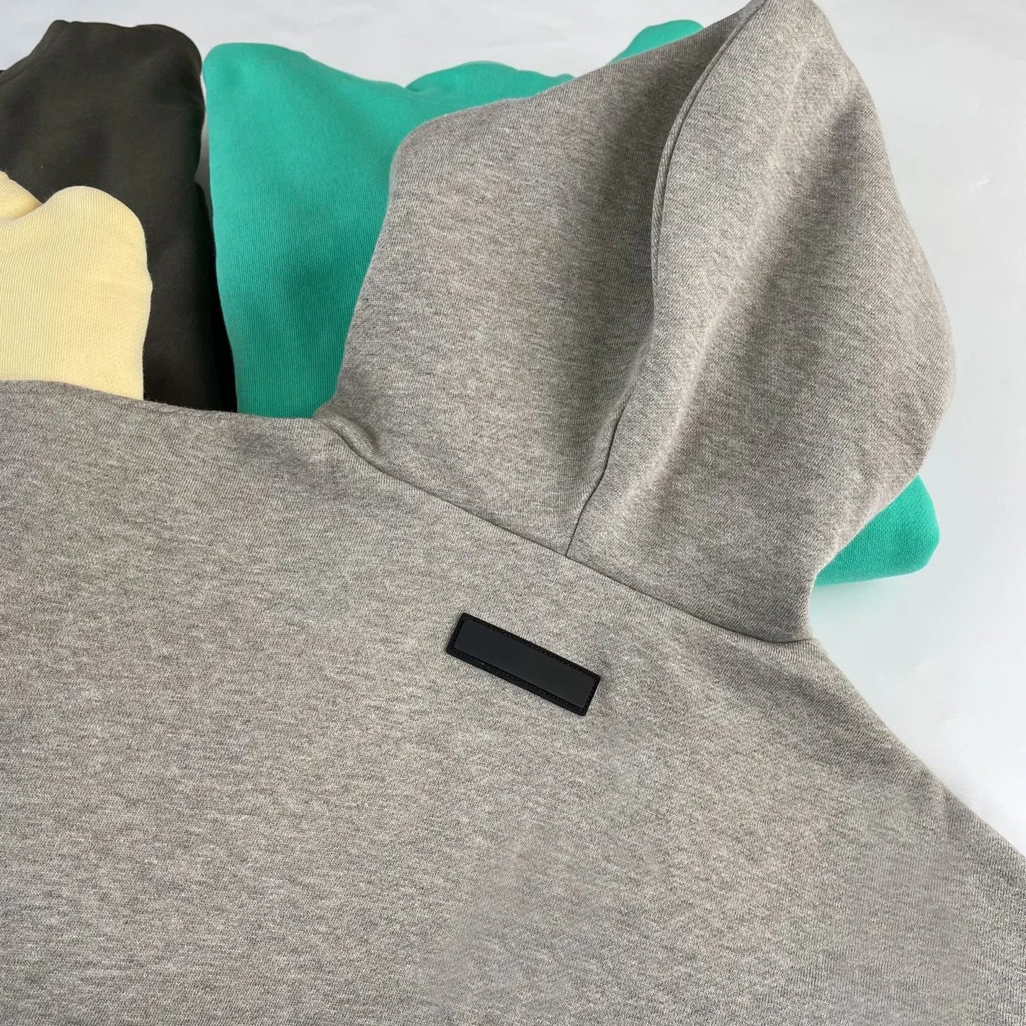 24ss Luxury Design Men's Round Neck Sweaters Couple High Street Solid Color Thickened Warm High Street Round Neck Pullover